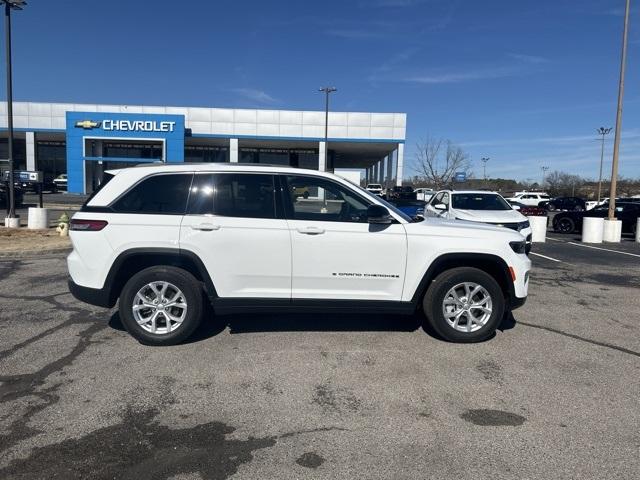 used 2023 Jeep Grand Cherokee car, priced at $35,112