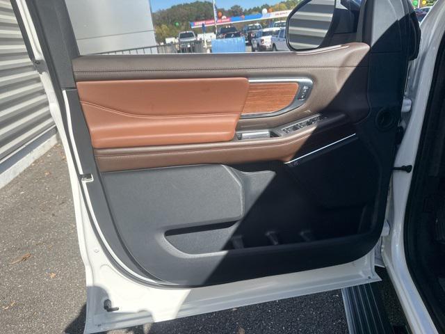 new 2025 Ford Expedition car, priced at $83,418