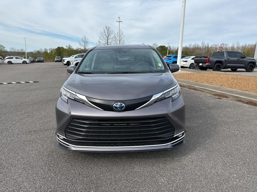 used 2023 Toyota Sienna car, priced at $39,344