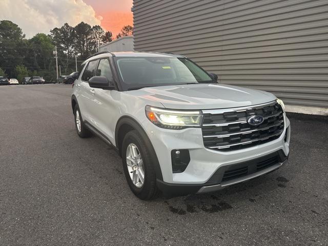 new 2025 Ford Explorer car, priced at $40,642