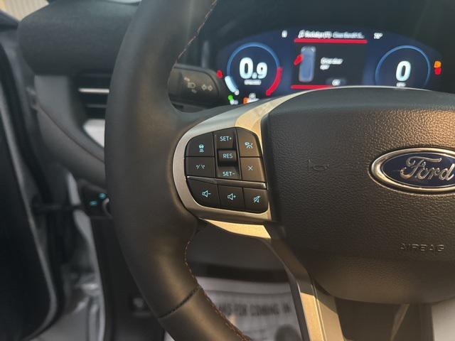 new 2025 Ford Explorer car, priced at $40,642