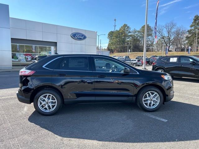 new 2024 Ford Edge car, priced at $35,644