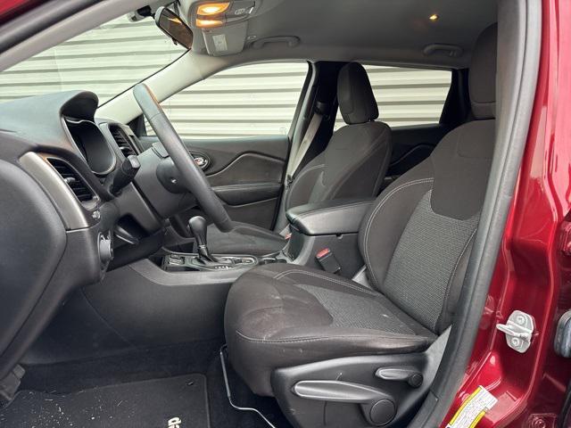 used 2019 Jeep Cherokee car, priced at $13,192