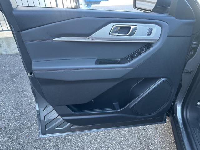 new 2025 Ford Explorer car, priced at $45,324