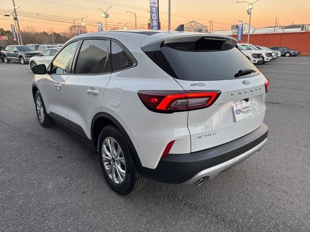 new 2025 Ford Escape car, priced at $27,995