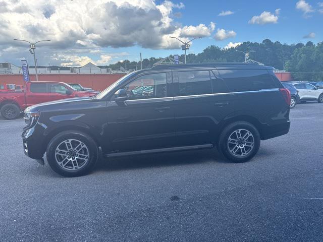 new 2025 Ford Expedition car, priced at $59,902