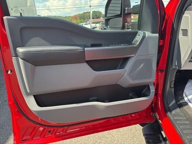 new 2025 Ford F-250 car, priced at $58,081