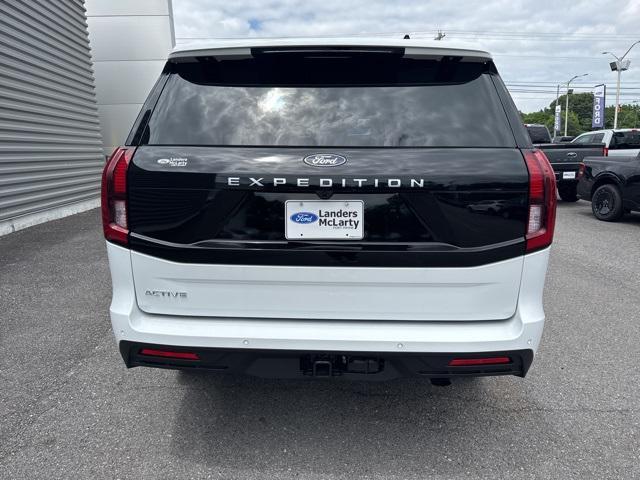 new 2025 Ford Expedition car, priced at $60,060