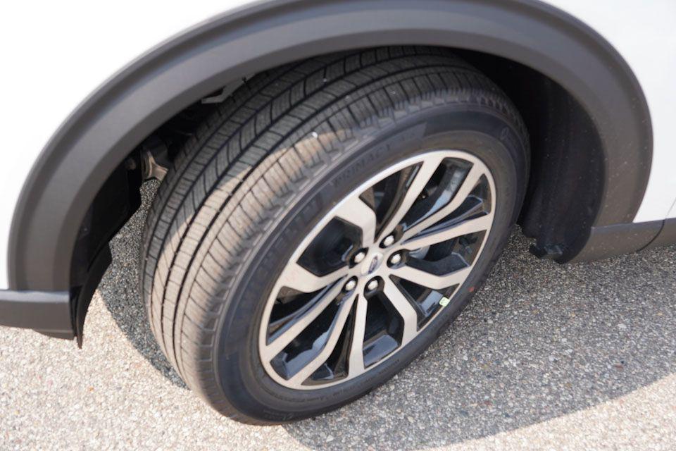 new 2025 Ford Explorer car, priced at $45,254