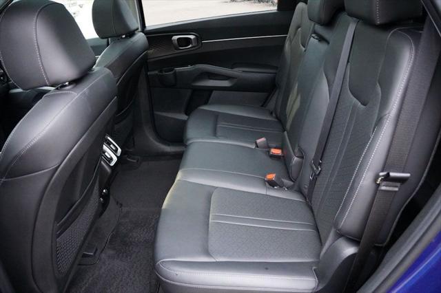 used 2023 Kia Sorento car, priced at $27,278