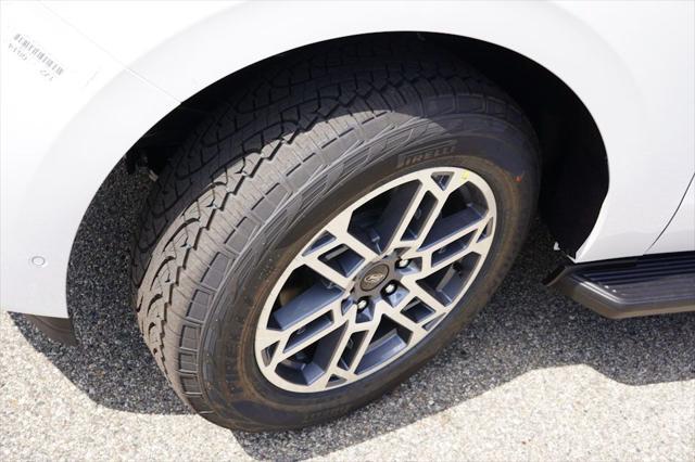 new 2025 Ford Expedition Max car, priced at $72,012