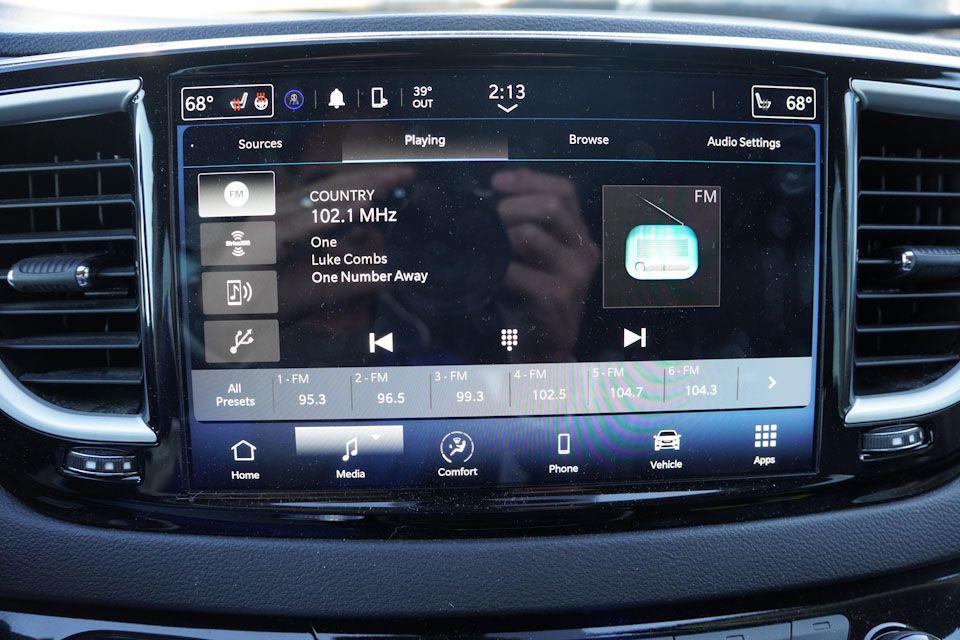 used 2024 Chrysler Pacifica car, priced at $30,798