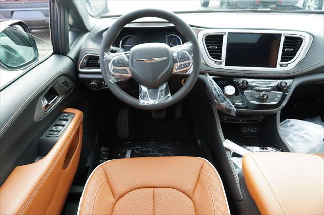 new 2025 Chrysler Pacifica car, priced at $44,597