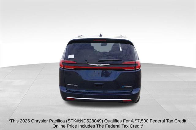 new 2025 Chrysler Pacifica car, priced at $43,697