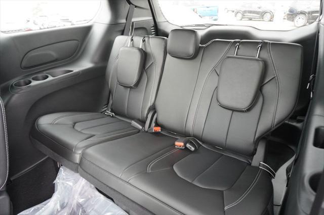 new 2025 Chrysler Pacifica car, priced at $44,721