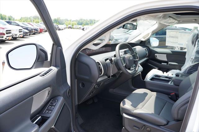 new 2025 Ford Expedition car, priced at $69,721