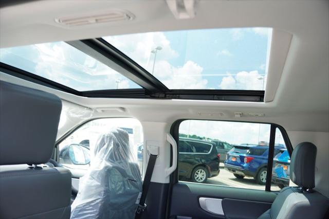 new 2025 Ford Expedition car, priced at $69,721