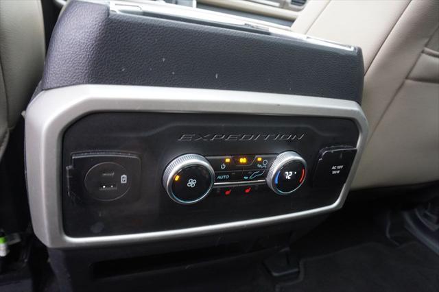 used 2023 Ford Expedition car, priced at $45,596