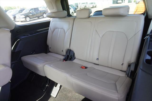 used 2023 Ford Expedition car, priced at $45,596
