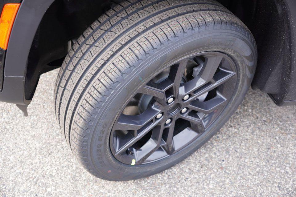 new 2025 Jeep Grand Cherokee L car, priced at $49,189