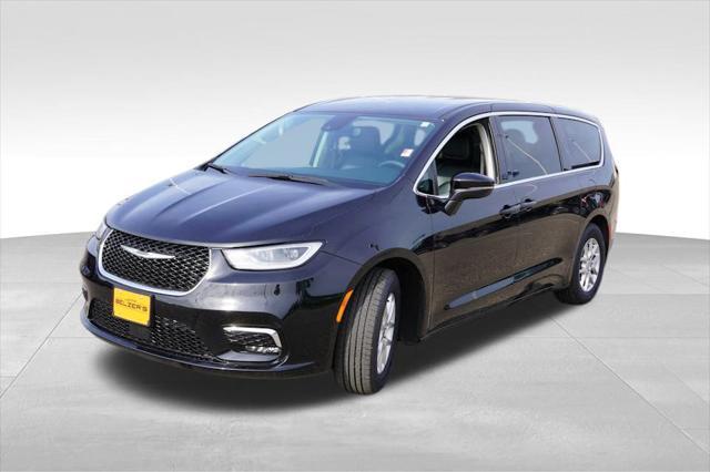 used 2023 Chrysler Pacifica car, priced at $21,298