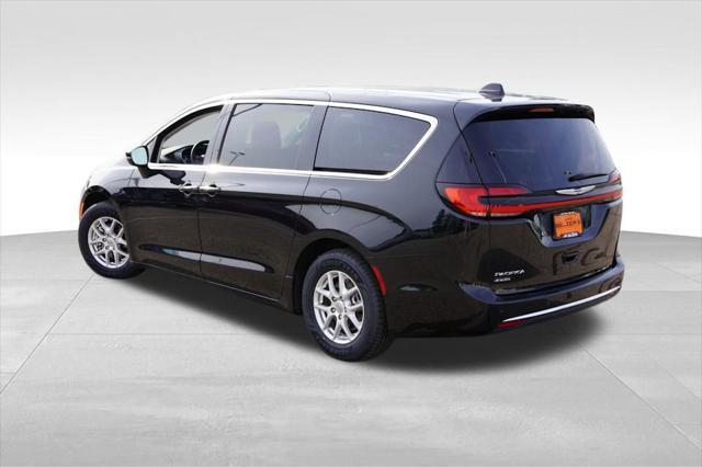 used 2023 Chrysler Pacifica car, priced at $21,298