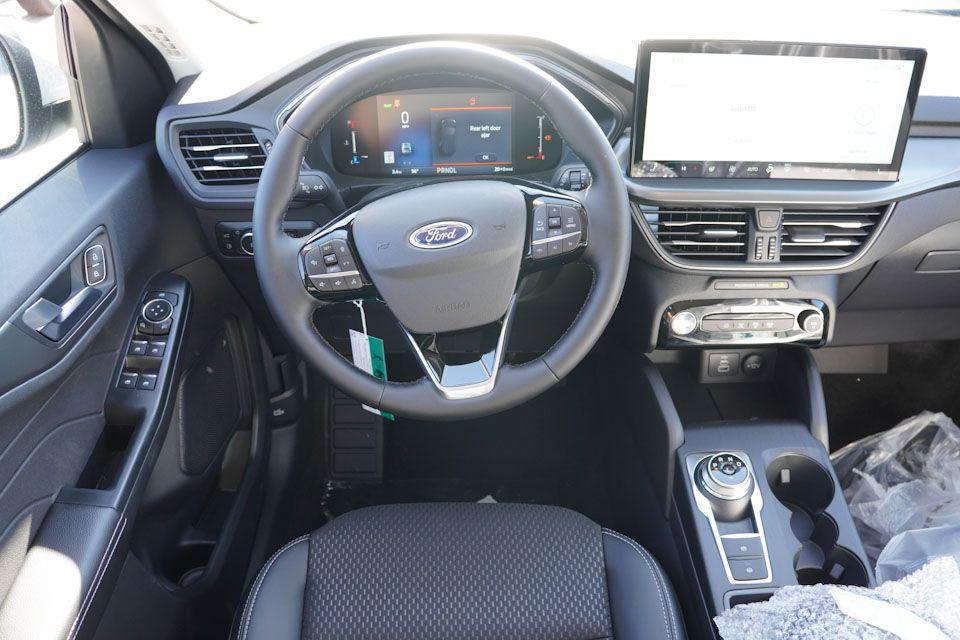 new 2025 Ford Escape PHEV car, priced at $27,363