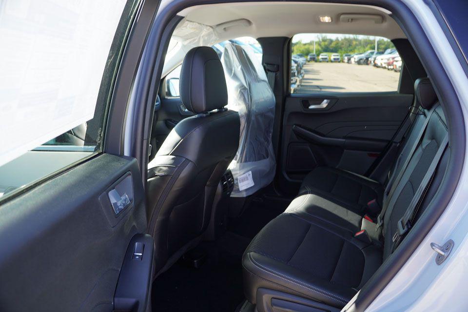 new 2025 Ford Escape PHEV car, priced at $27,363