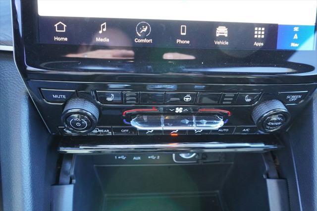 new 2025 Jeep Grand Cherokee car, priced at $41,950