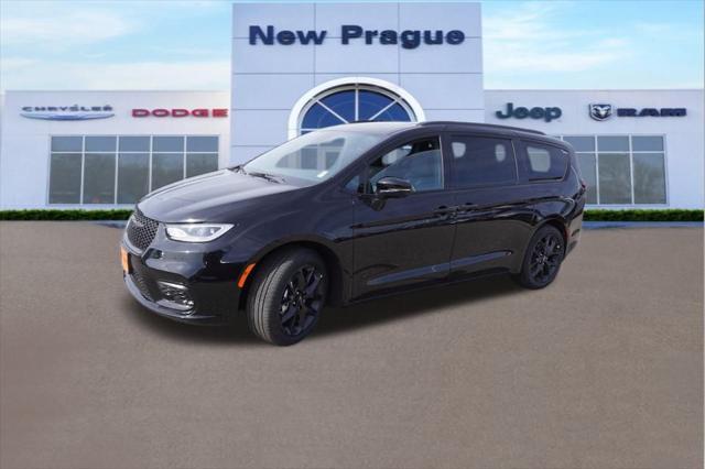 new 2025 Chrysler Pacifica car, priced at $46,691