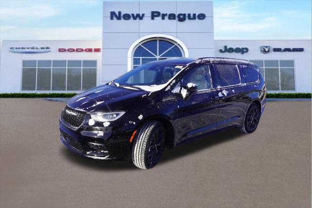 new 2025 Chrysler Pacifica car, priced at $46,591