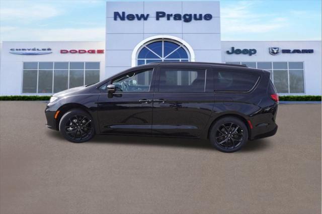 new 2025 Chrysler Pacifica car, priced at $46,691