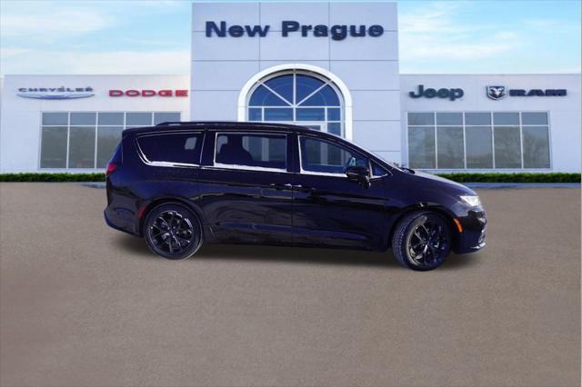 new 2025 Chrysler Pacifica car, priced at $46,591