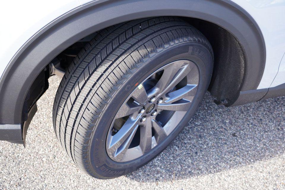 new 2025 Ford Explorer car, priced at $43,687