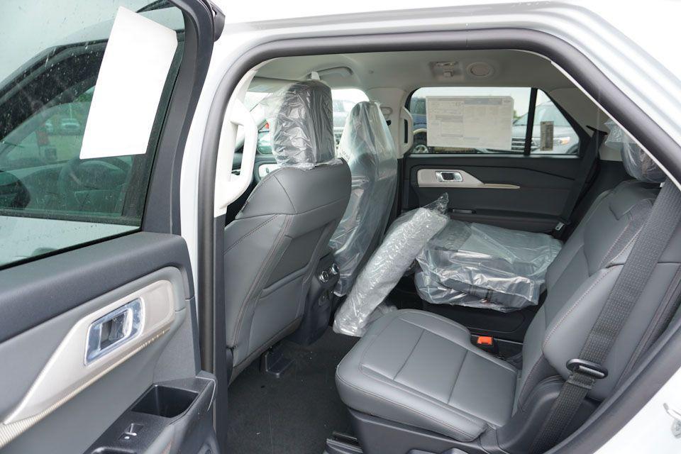 new 2025 Ford Explorer car, priced at $42,764