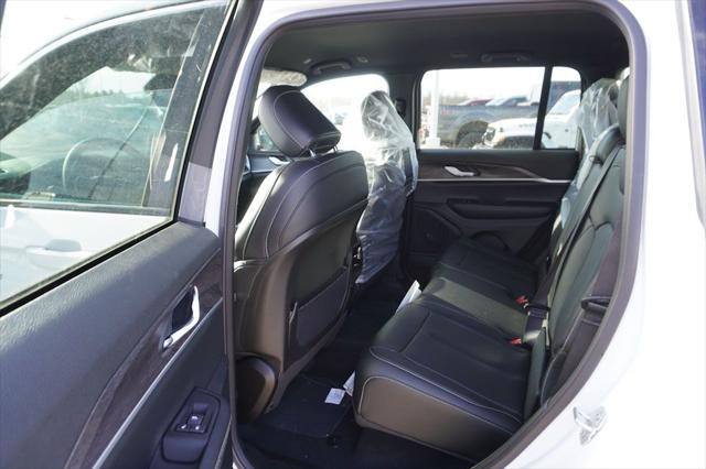 new 2025 Jeep Grand Cherokee car, priced at $41,431
