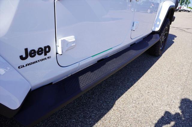 new 2025 Jeep Gladiator car, priced at $46,781