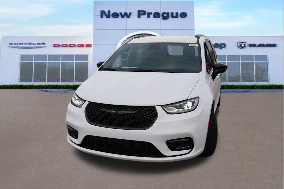 new 2025 Chrysler Pacifica car, priced at $36,882