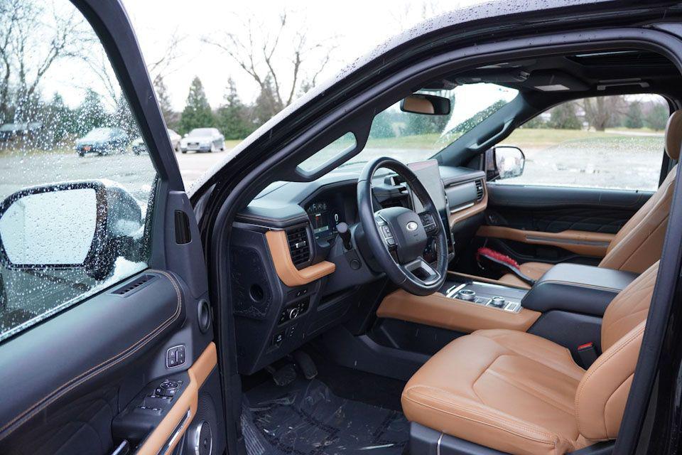 used 2024 Ford Expedition car, priced at $60,655