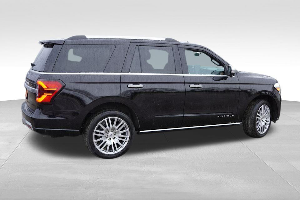 used 2024 Ford Expedition car, priced at $60,655