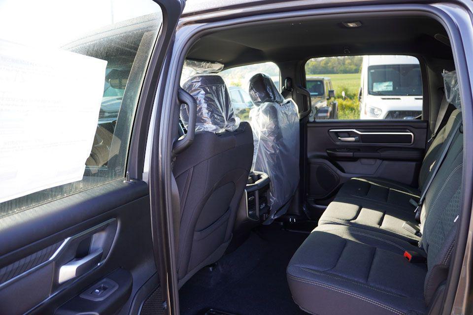 new 2025 Ram 1500 car, priced at $45,392