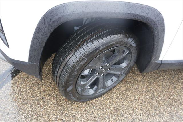 new 2026 Chevrolet Equinox car, priced at $30,585