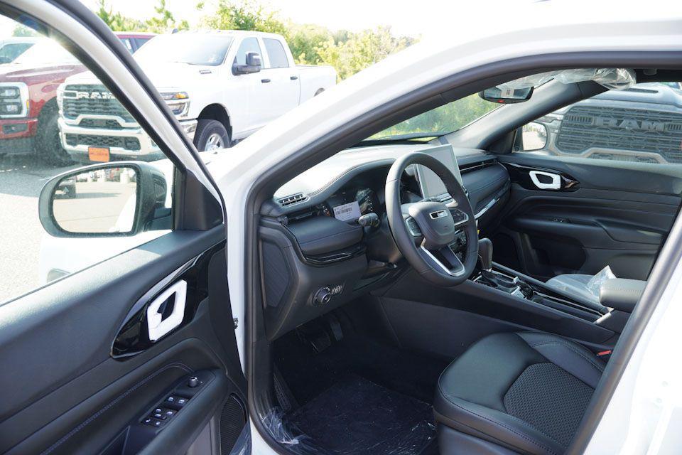 new 2025 Jeep Compass car, priced at $32,345