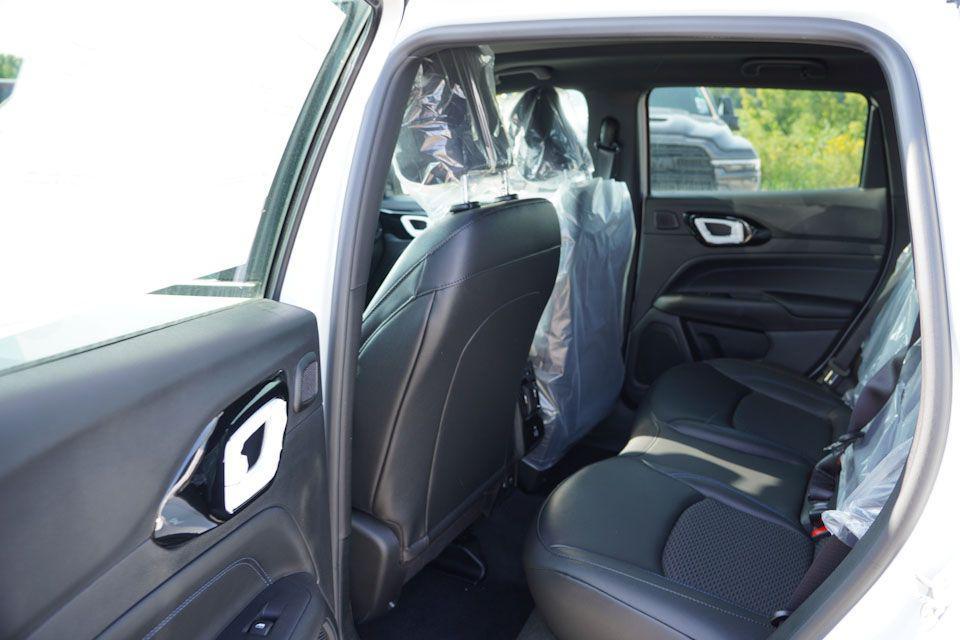 new 2025 Jeep Compass car, priced at $32,345