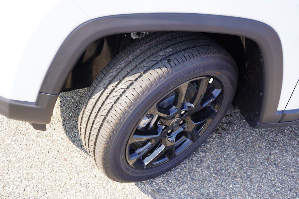 new 2025 Jeep Compass car, priced at $32,345