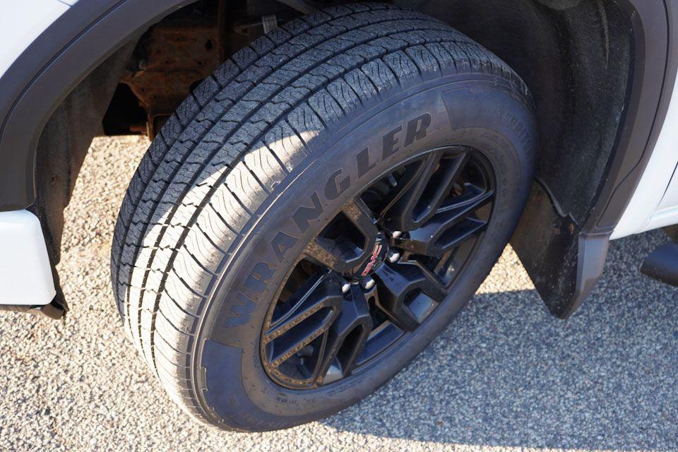 used 2021 GMC Sierra 1500 car, priced at $28,643