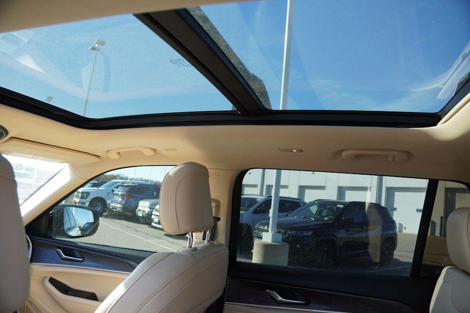 used 2022 Jeep Grand Cherokee L car, priced at $30,986