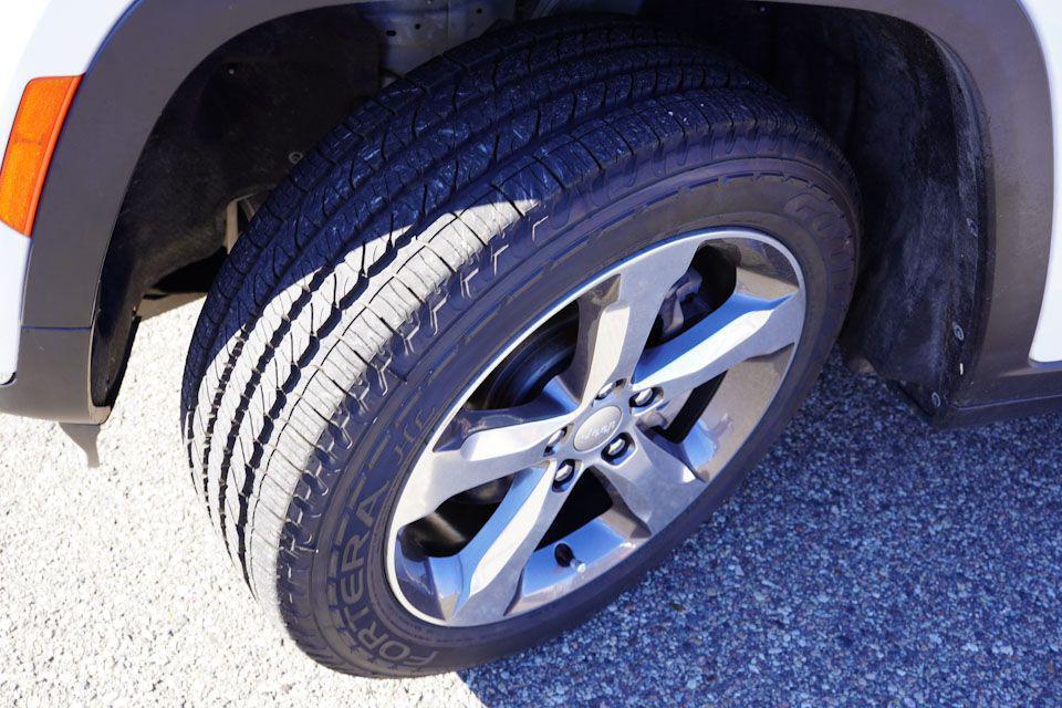 used 2022 Jeep Grand Cherokee L car, priced at $30,986