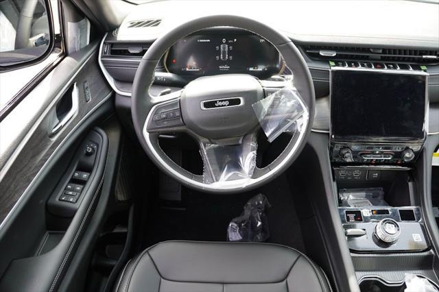 new 2025 Jeep Grand Cherokee car, priced at $42,242