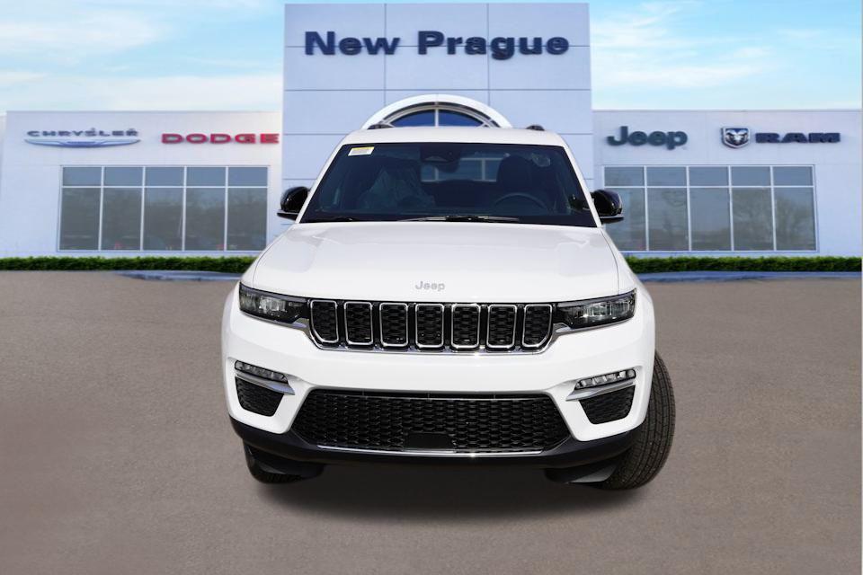 new 2025 Jeep Grand Cherokee car, priced at $40,881